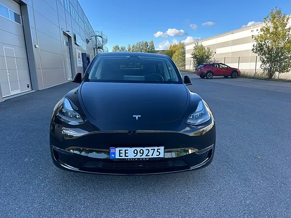 Tesla Model Y 2022 photo 2