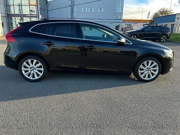 Volvo V40 2013 photo 5