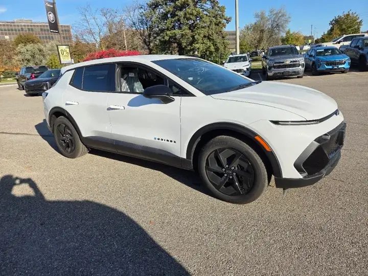Chevrolet Equinox 2027 photo 3