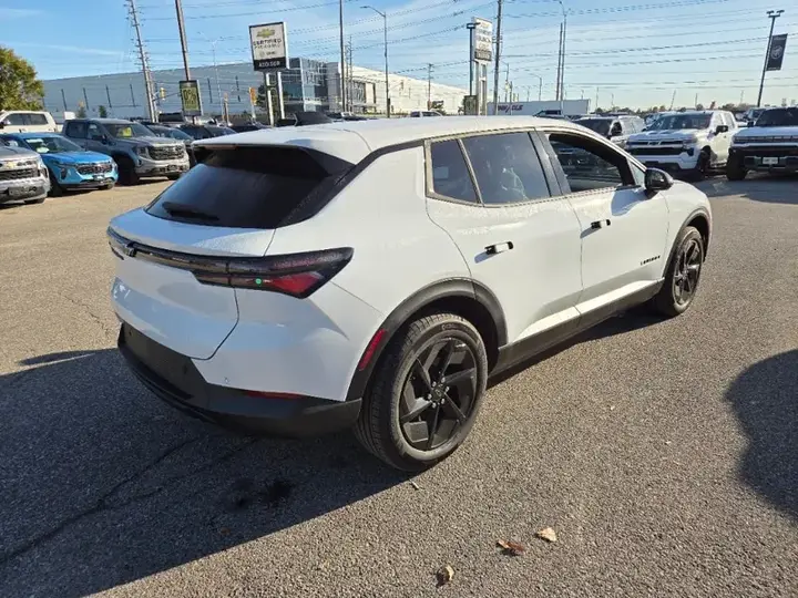 Chevrolet Equinox 2027 photo 4
