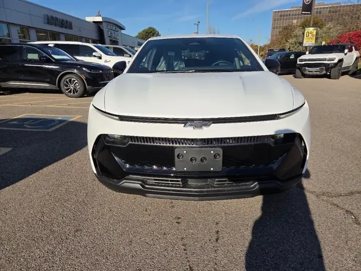 Chevrolet Equinox 2027 photo 2
