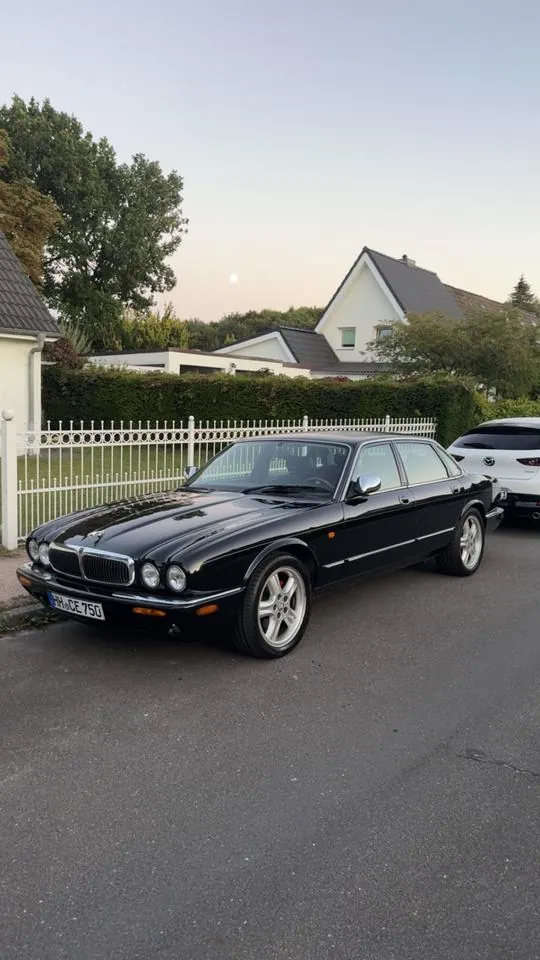 Jaguar Xj8