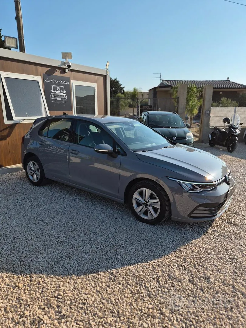 Volkswagen Golf 2022 photo 3