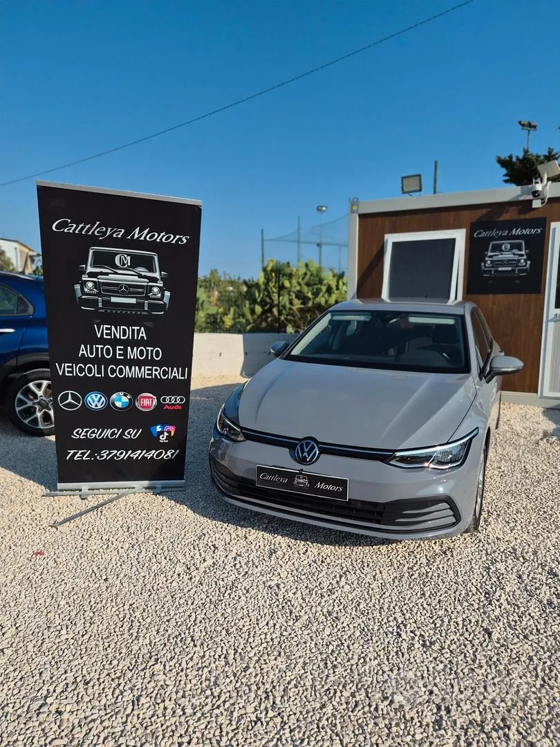 Volkswagen Golf 2022 photo 2