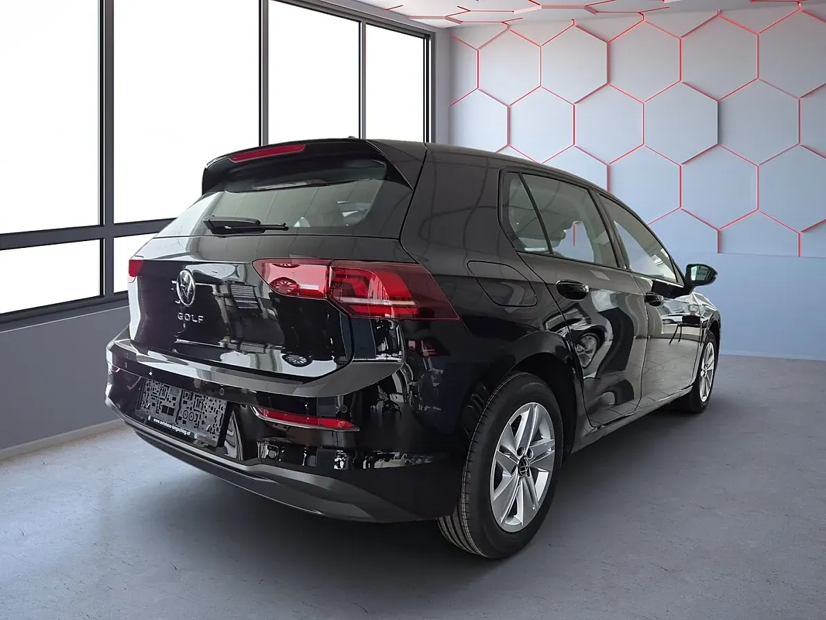 Volkswagen Golf 2025 photo 3