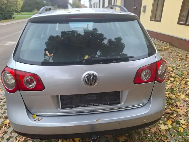 Volkswagen Passat 2010 photo 2