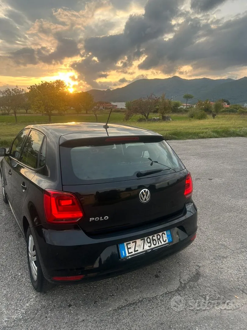 Volkswagen Polo 2015 photo 2