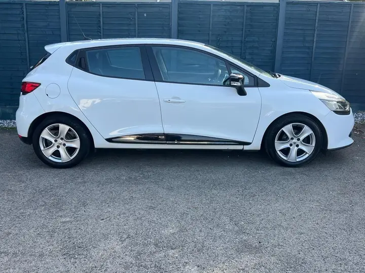 Renault Clio 2014 photo 3