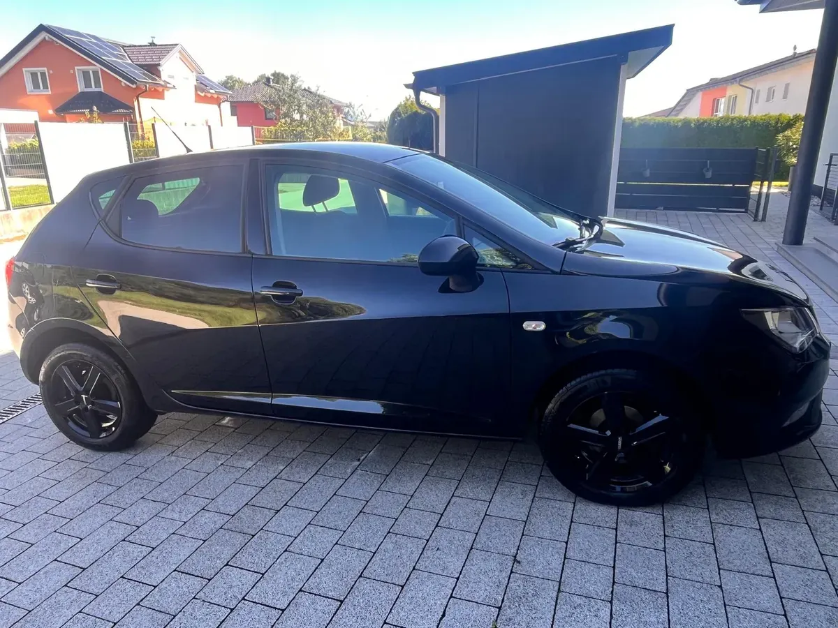 Seat Ibiza 2015 photo 3