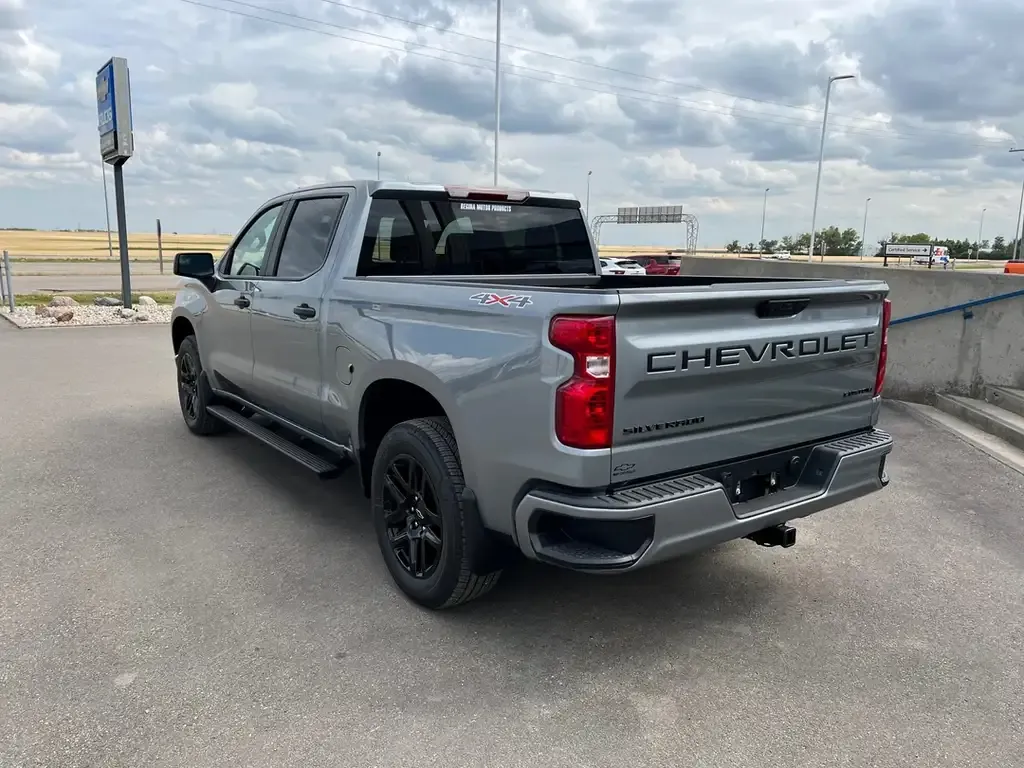 Chevrolet Silverado 1500 2026 photo 3