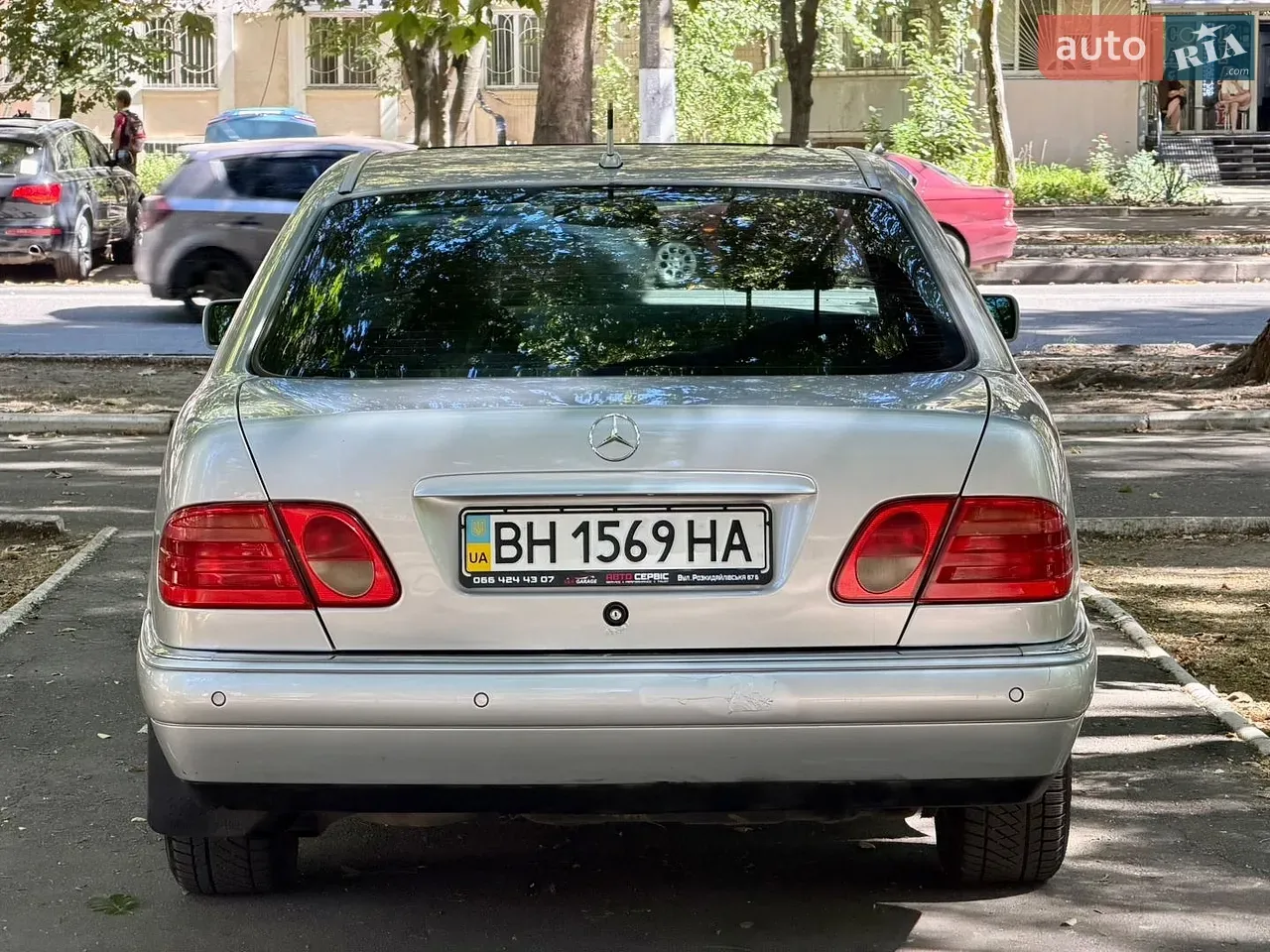 Mercedes-Benz E-Class 1998 photo 3