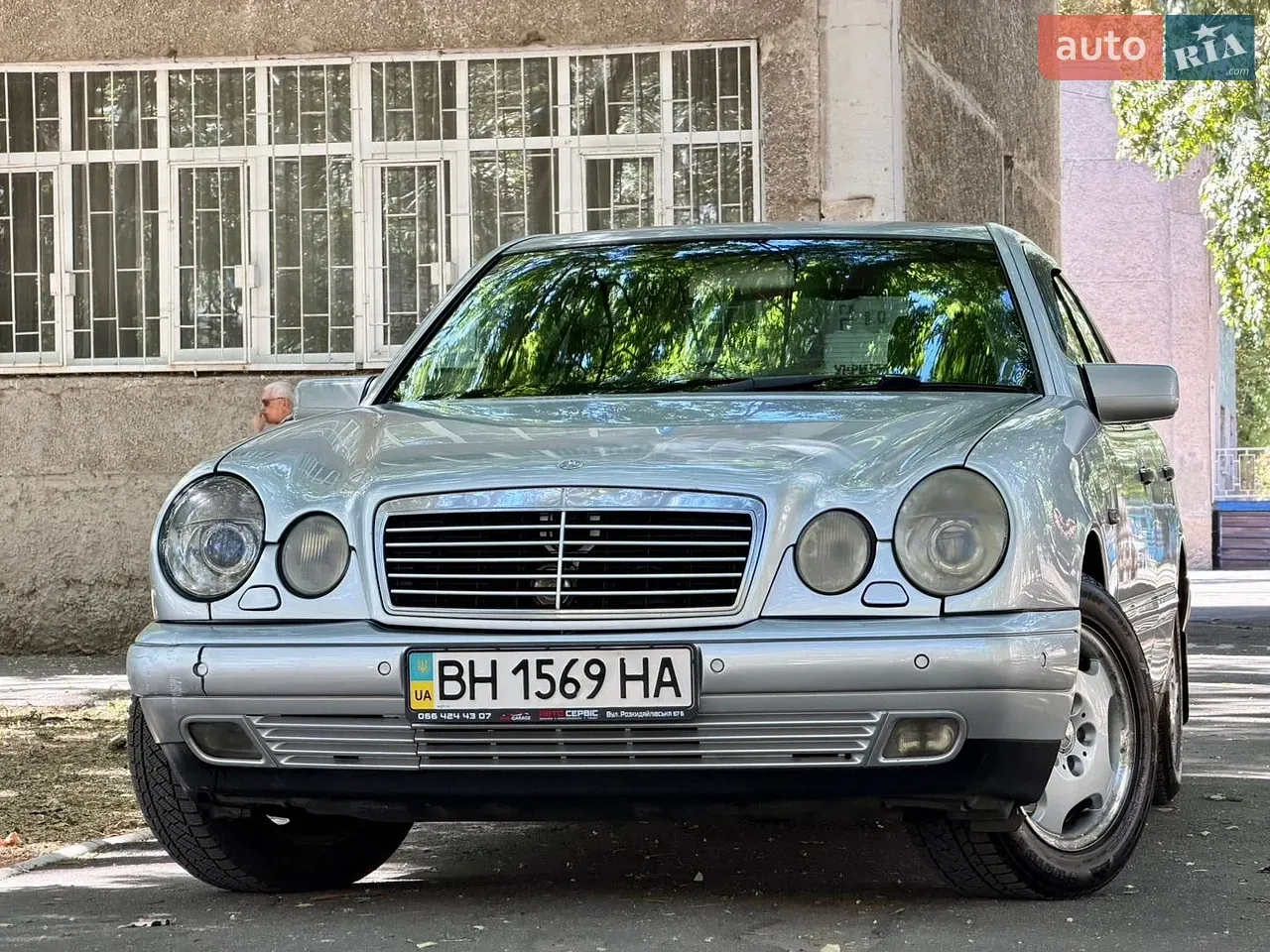 Mercedes-Benz E-Class 1998 photo 4