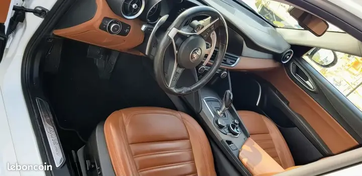 Alfa Romeo Giulia 2018 photo 4