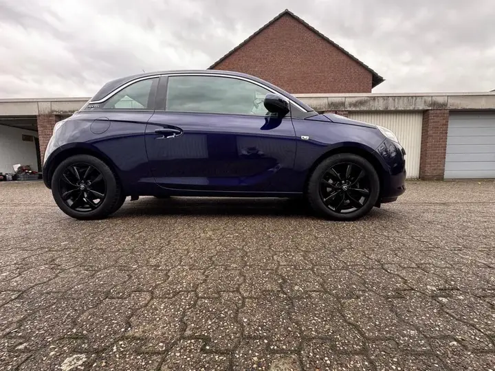 Opel Adam
