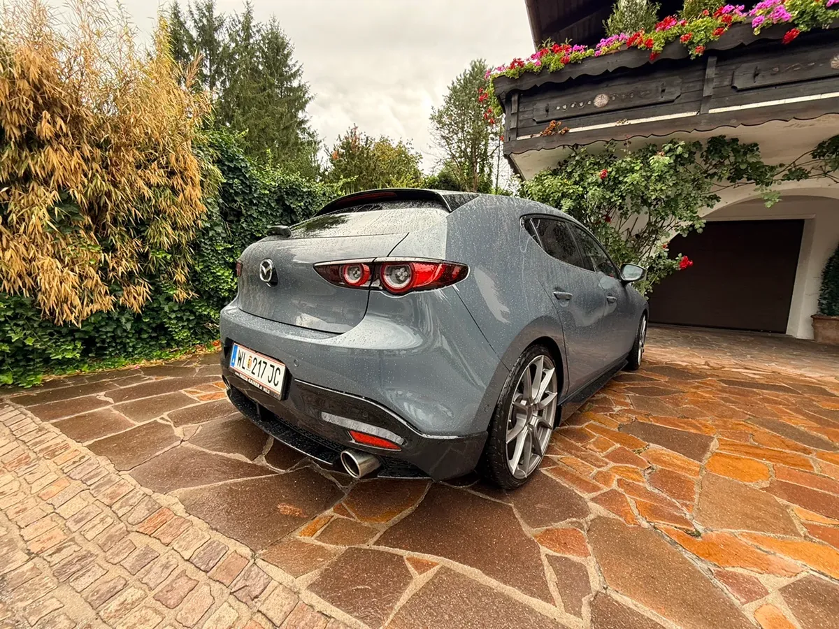 Mazda Mazda3 2019 photo 3