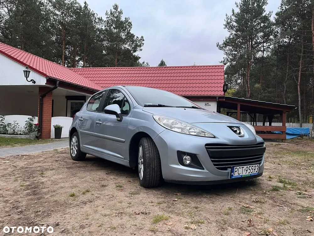 Peugeot 207 2009 photo 2