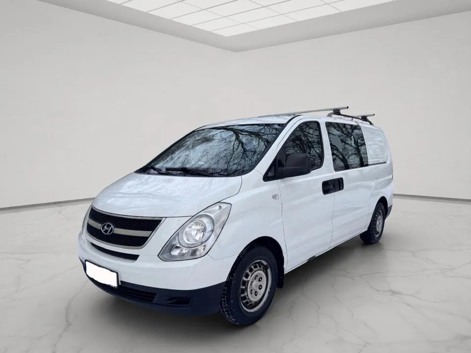 Hyundai H-1 Starex