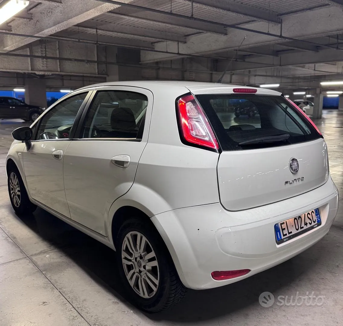 Fiat Punto Evo 2012 photo 4