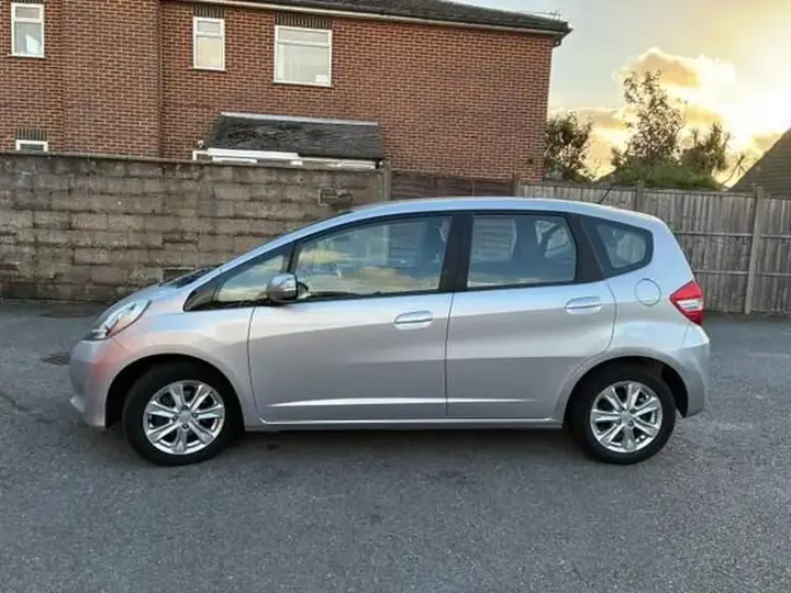 Honda Jazz 2011 photo 4