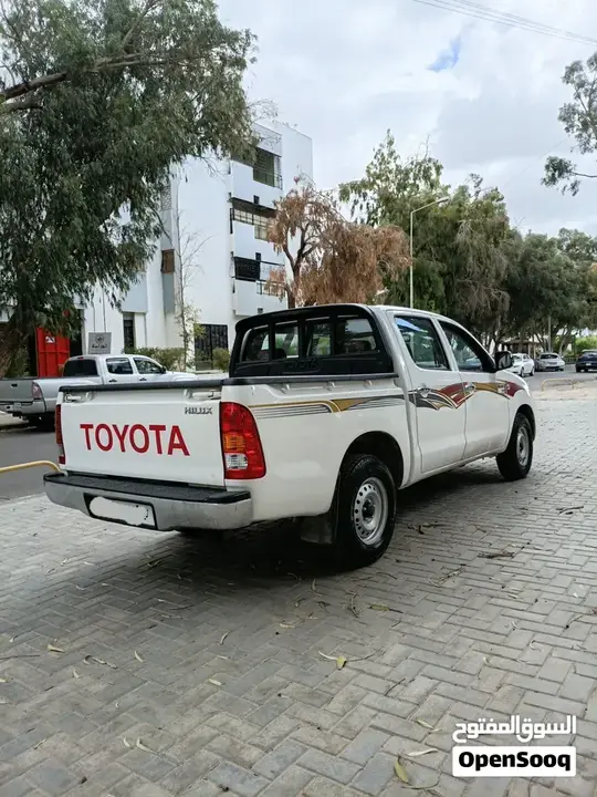 Toyota Hilux 2010 photo 3