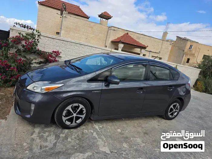 Toyota Prius 2014 photo 5
