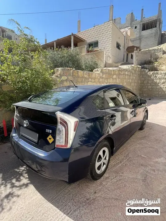 Toyota Prius 2014 photo 2