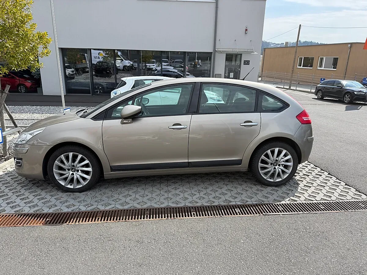 Citroen C4 2010 photo 3