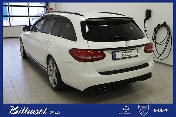 Mercedes-Benz C 350 2017 photo 2