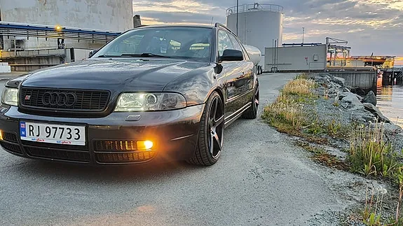 Audi S4 1998 photo 4