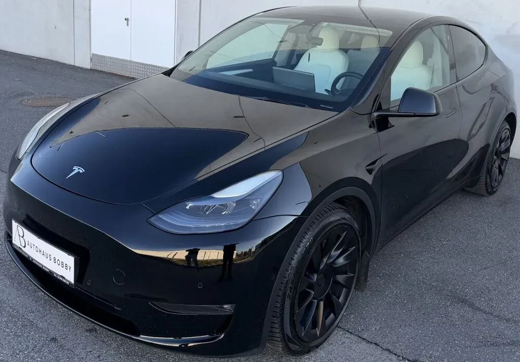 Tesla Model Y 2021 photo 2