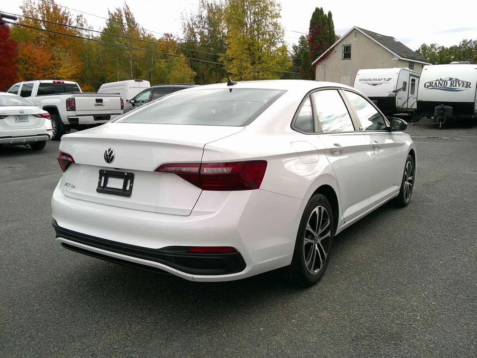 Volkswagen Jetta 2024 photo 4