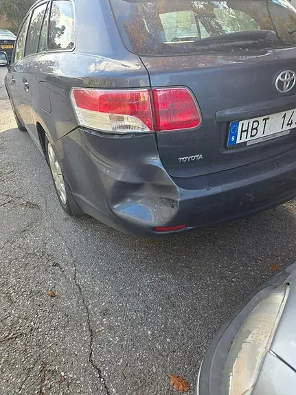 Toyota Avensis 2009 photo 2