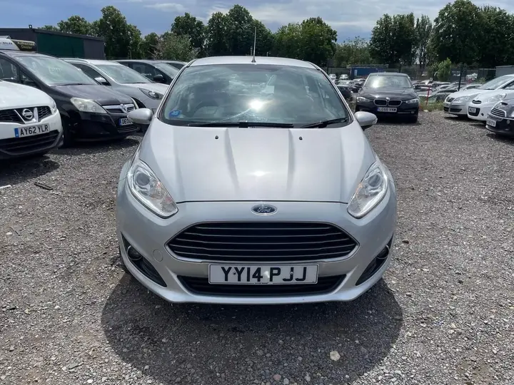 Ford Fiesta 2014 photo 2