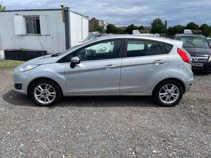 Ford Fiesta 2014 photo 5