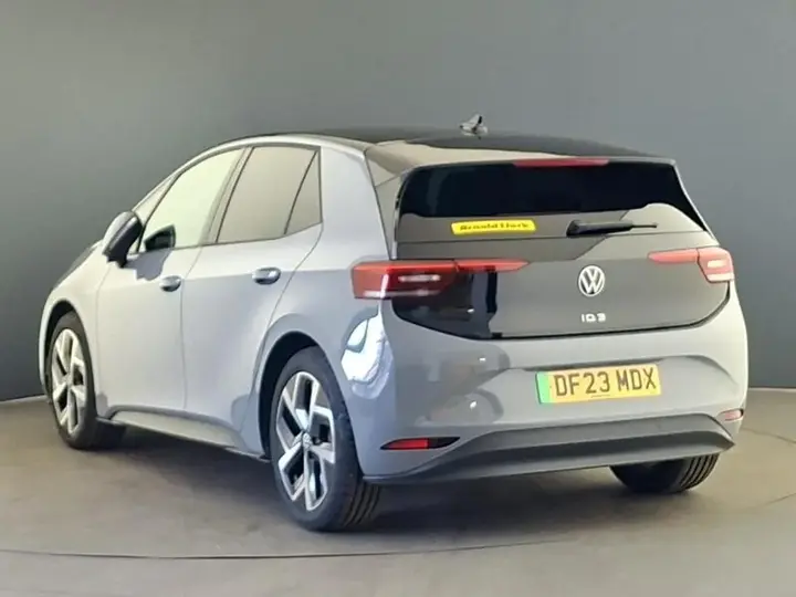 Volkswagen Id.3 2023 photo 2