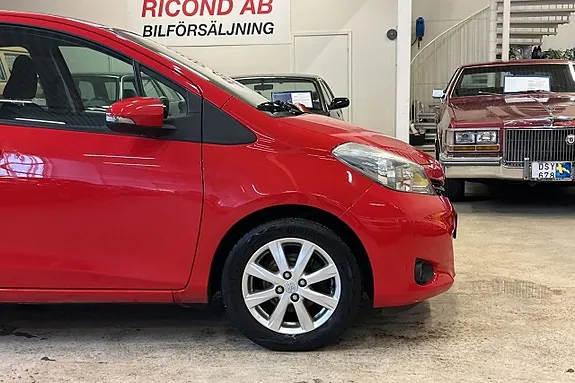 Toyota Yaris 2013 photo 4