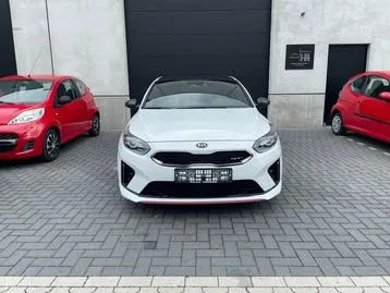 Kia Proceed Gt 2021 photo 2