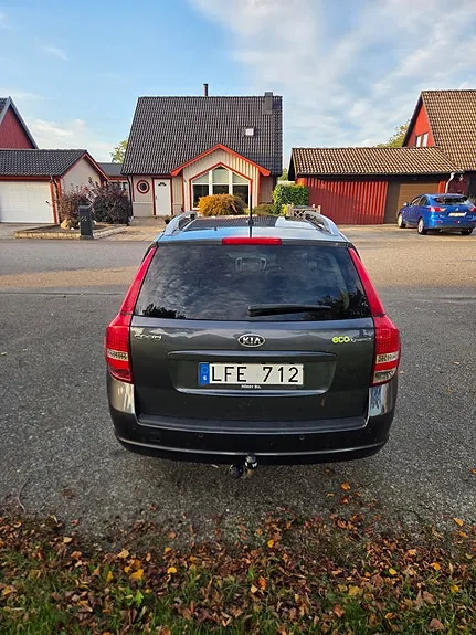 Kia Ceed 2011 photo 4