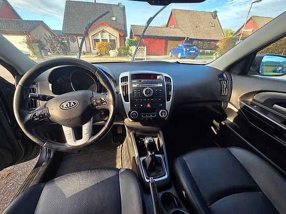 Kia Ceed 2011 photo 5