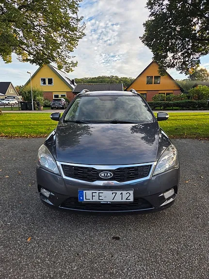 Kia Ceed 2011 photo 3