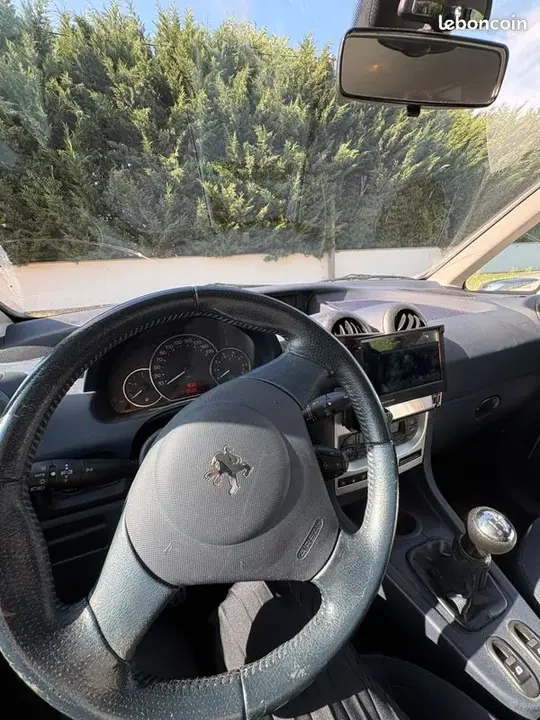 Peugeot 1007 2008 photo 3