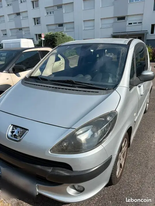 Peugeot 1007