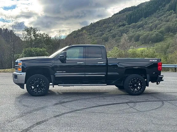 Chevrolet Silverado 2500 2015 photo 3