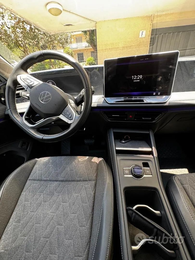 Volkswagen Tiguan 2024 photo 5