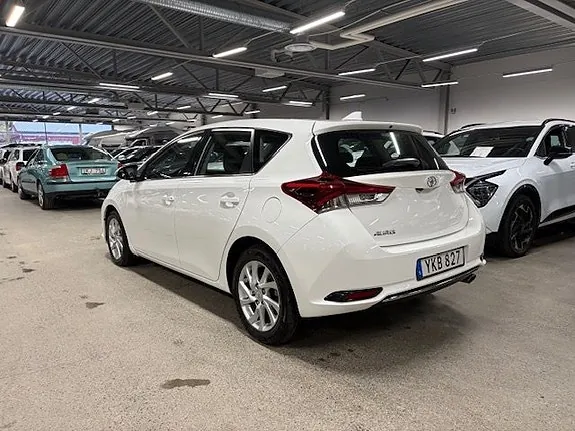 Toyota Auris 2017 photo 3
