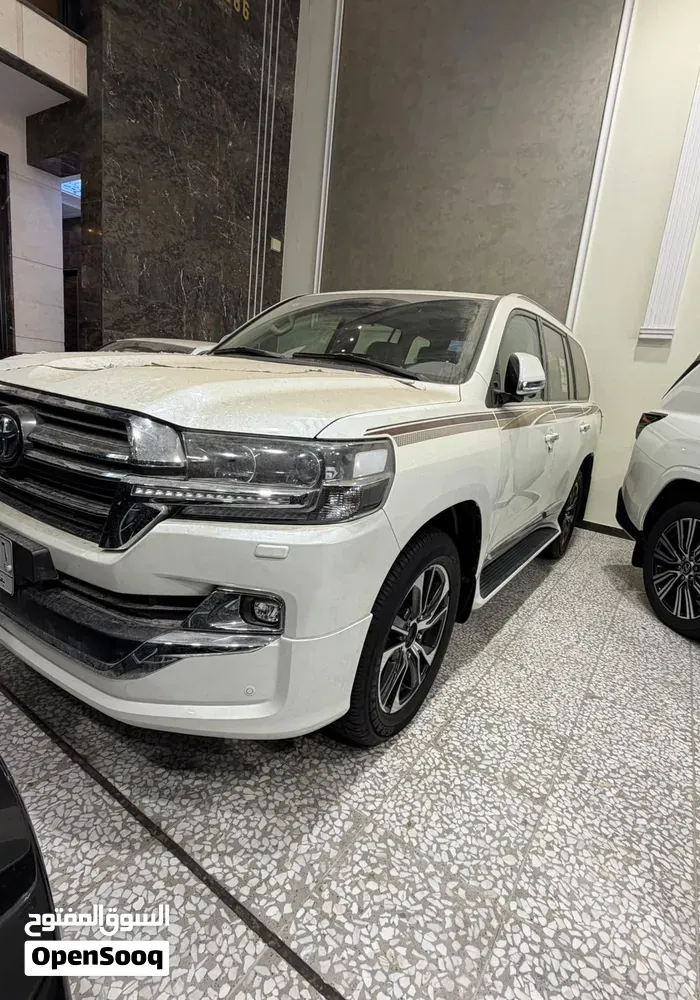 Toyota Land Cruiser Gxr 2020 photo 2