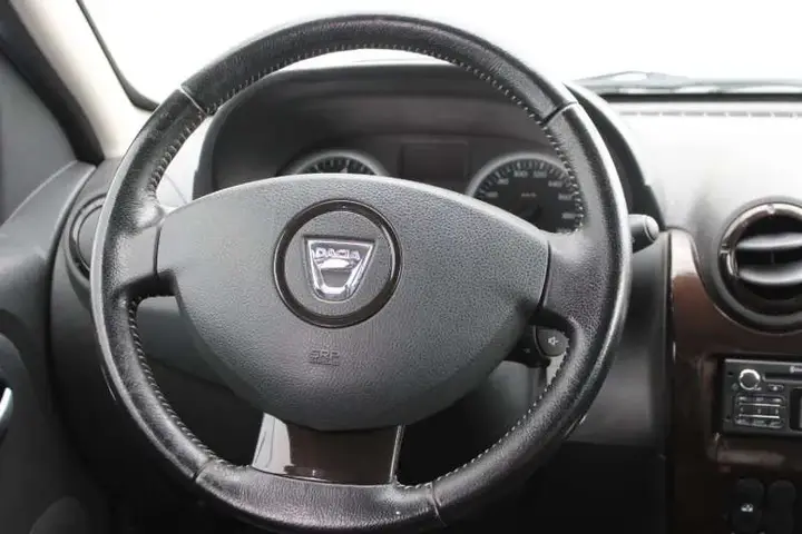 Dacia Duster 2012 photo 5