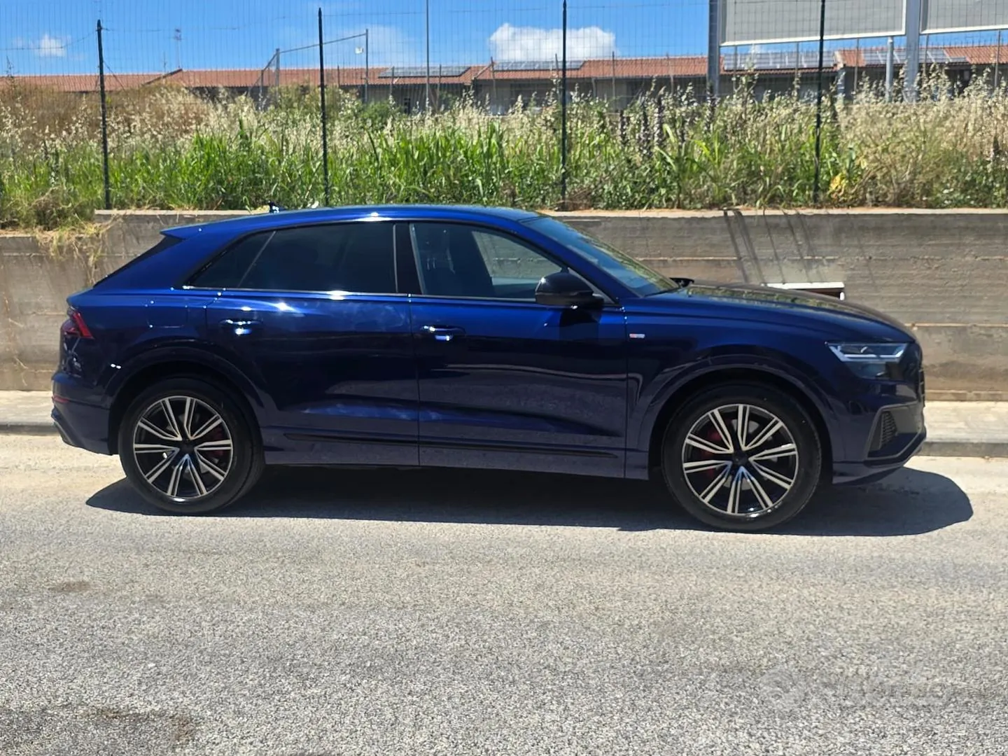 Audi Q8 2019 photo 2