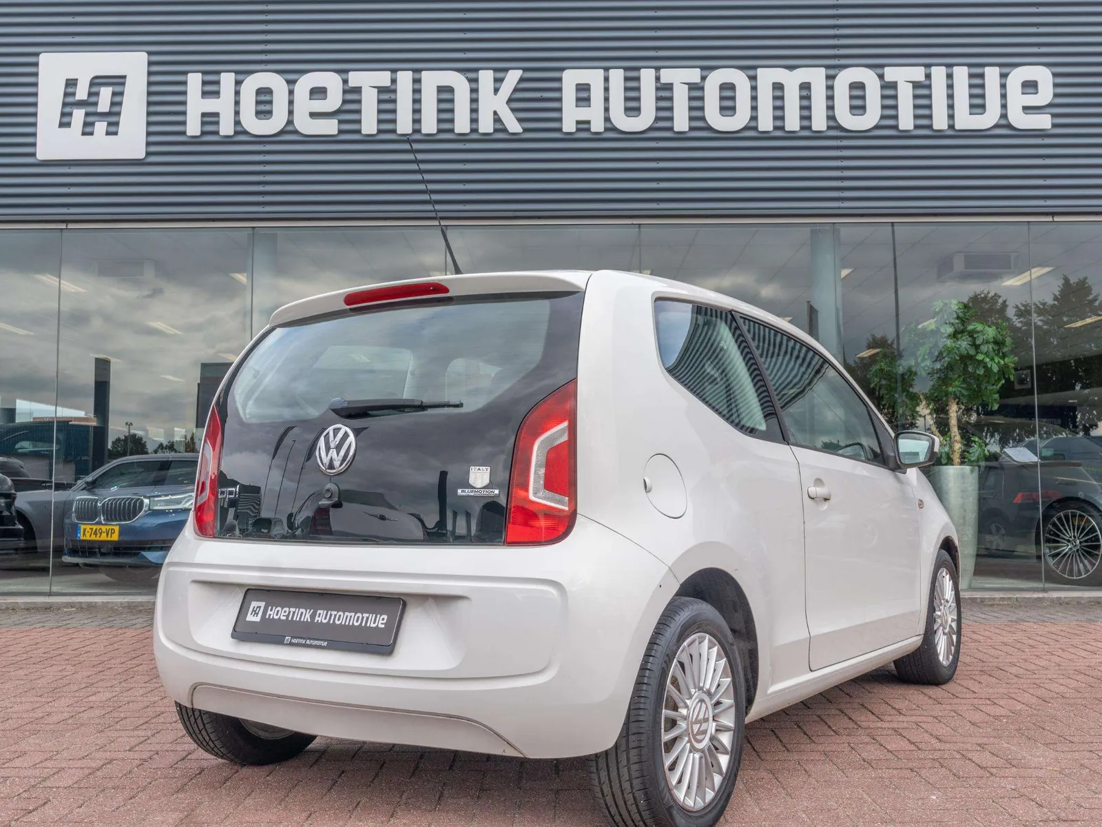 Volkswagen Up 2012 photo 2