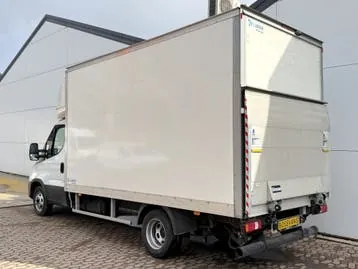 Iveco Daily 2023 photo 2